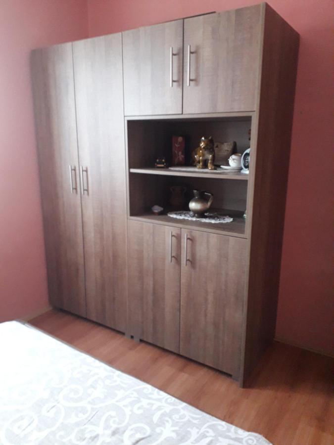 Galerija Jovanovic Topola Luaran gambar