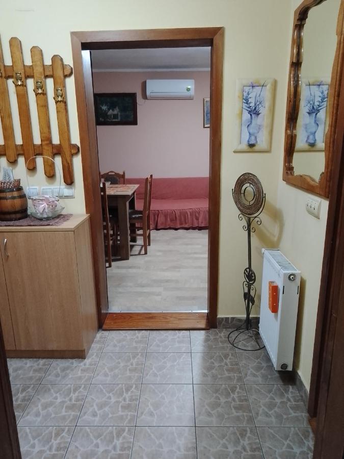 Galerija Jovanovic Topola Luaran gambar