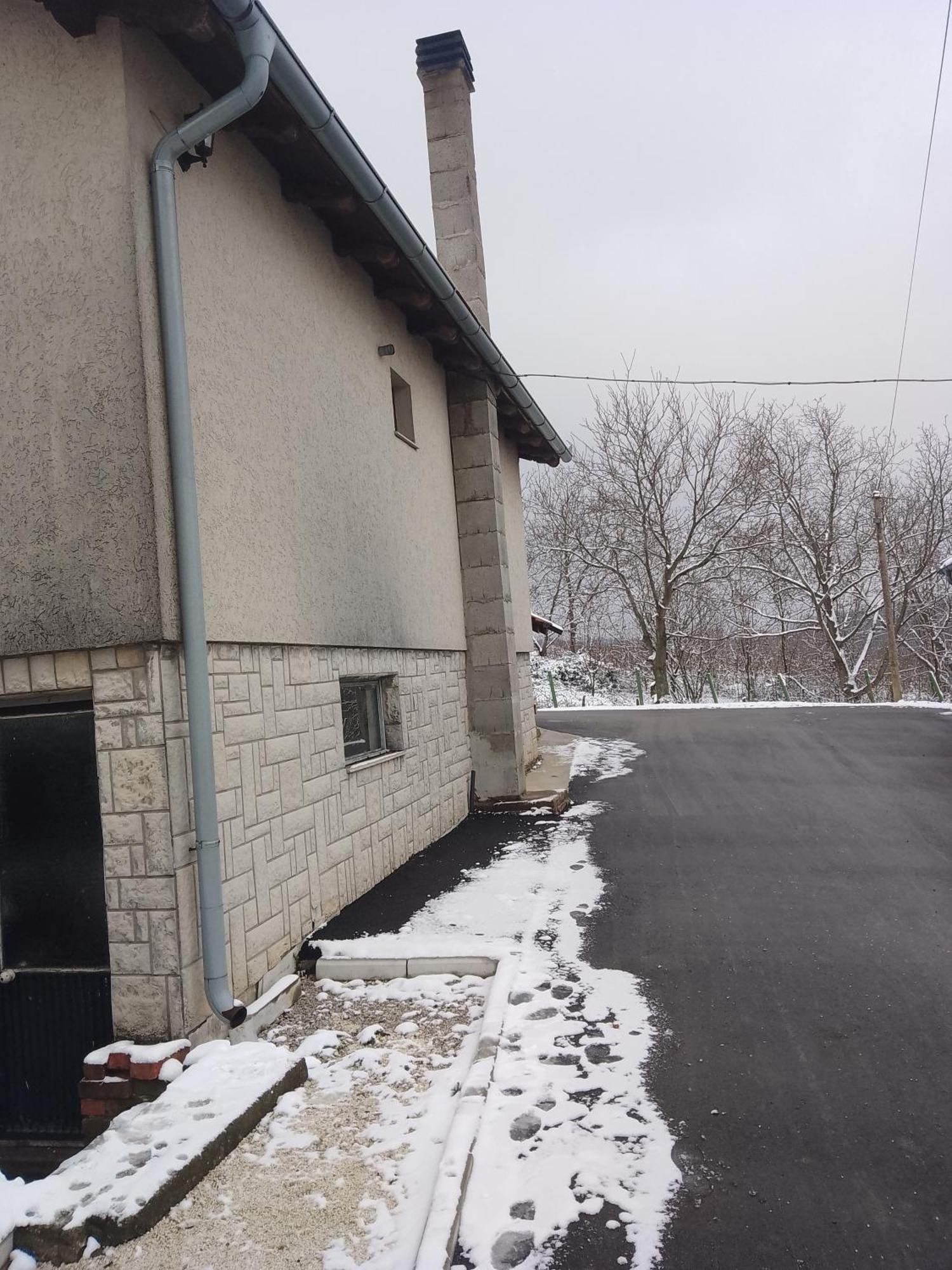 Galerija Jovanovic Topola Bilik gambar