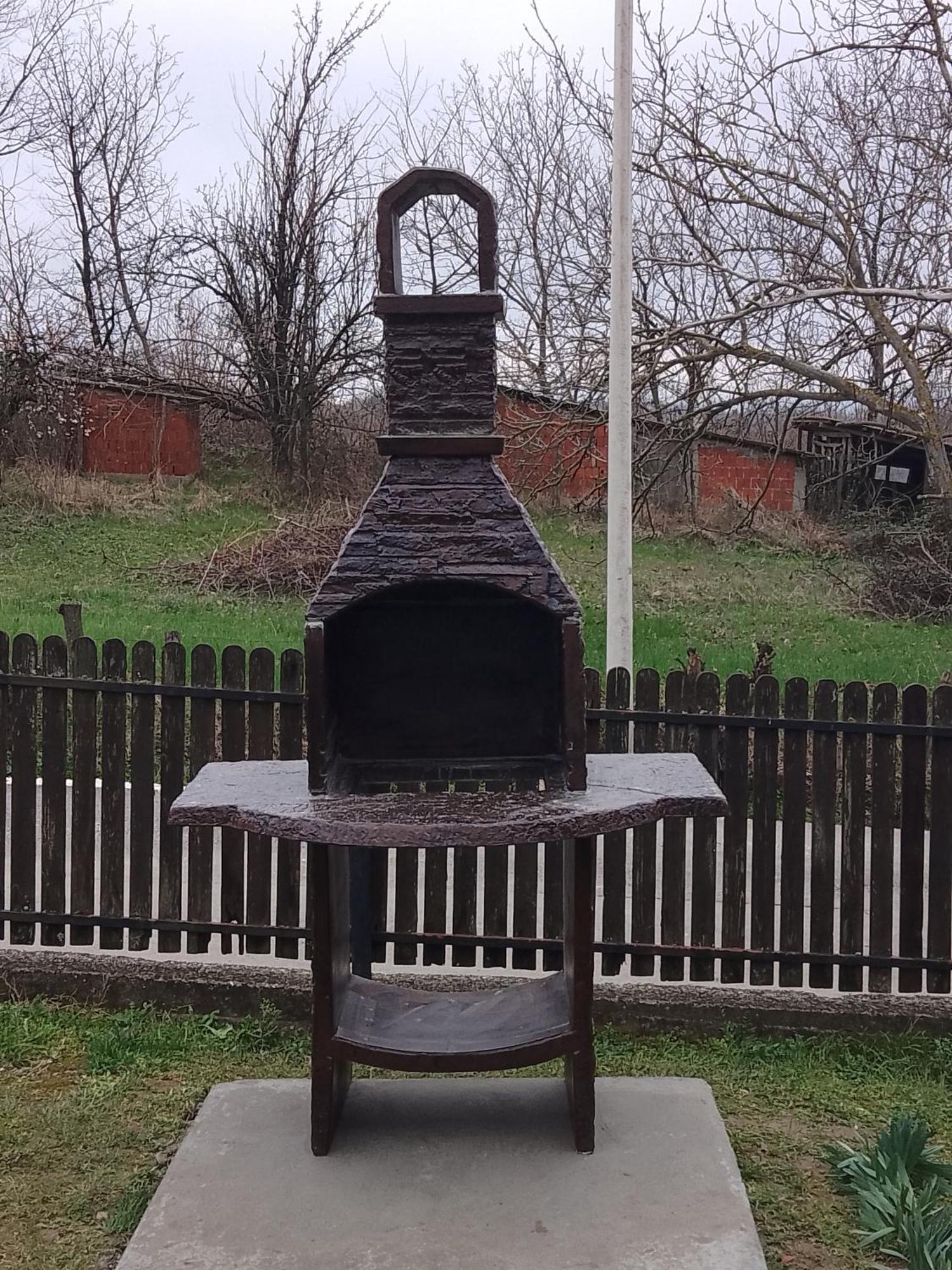 Galerija Jovanovic Topola Luaran gambar